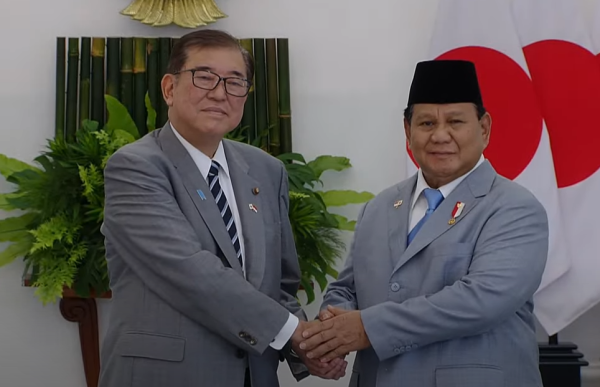 Prabowo Sambut Kedatangan Perdana Menteri Jepang Shigeru Ishiba di Istana Bogor