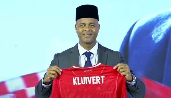 Patrick Kluivert Resmi Diperkenalkan Sebagai Pelatih Baru Timnas Indonesia