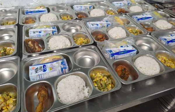 Kepala Badan Gizi Nasional Tegaskan Tidak Ada Larangan Foto Program Makan Bergizi Gratis