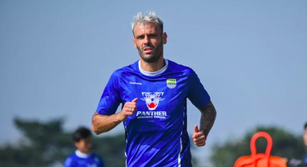 Tyronne Del Pino Puas dengan Hasil Imbang Persib vs Bali United