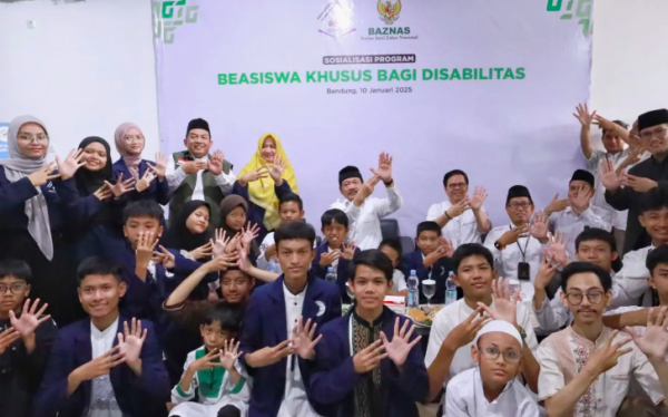 Baznas Lakukan Gerakan Cinta Disabilitas di Yayasan Rumah Qur'an Isyaroh Bandung
