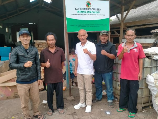Ketua Komisi C DPRD Apresiasi Warga Bandung yang Olah Sampah Jadi Pupuk