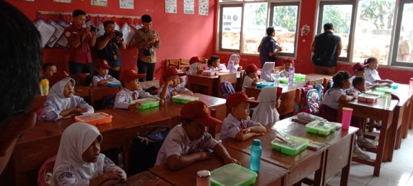 1.686 Pelajar Kota Sukabumi Nikmati Makan Bergizi Gratis