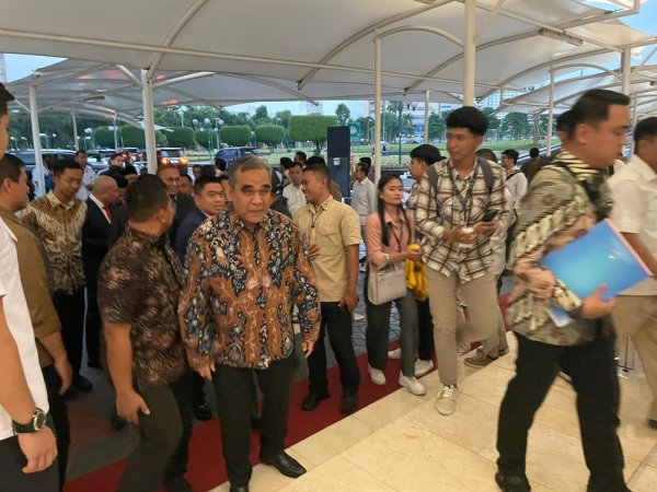 Muzani Sebut Prabowo Pelototi Pelaksanaan Makan Bergizi Gratis di Setiap Daerah