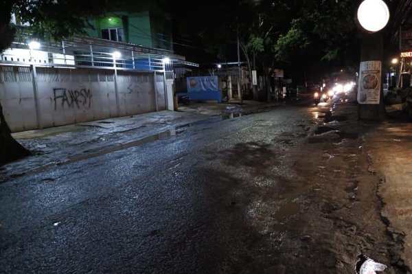 Jalan Rusak dan Berlubang Semakin Mengkhawatirkan, Masyarakat Minta Ada Perbaikan Segera
