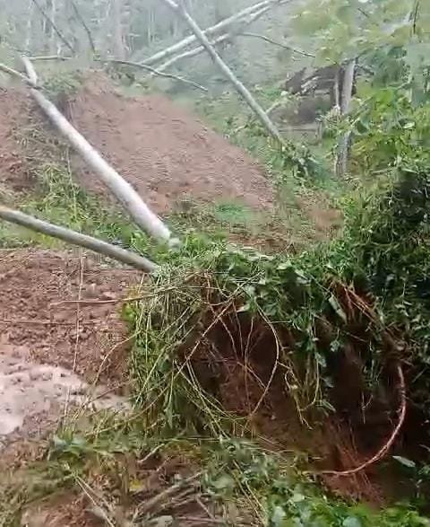 Satu Rumah Tertimpa Material Longsor di Sukabumi