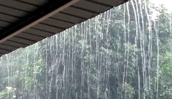 Bandung Diguyur Hujan Ringan, Cuaca Cerah Berawan Dominasi Sepekan ke Depan