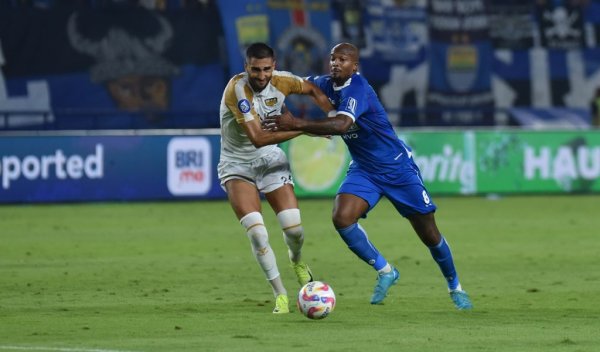 Pelatih Persib Bojan Hodak: Gervane Kastaneer Perlu Adaptasi Setelah Debut di Liga 1