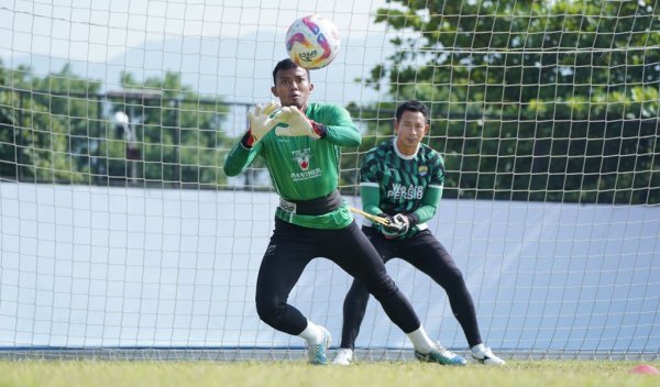 Made Ikuti Kursus Pelatih Kiper di Malaysia