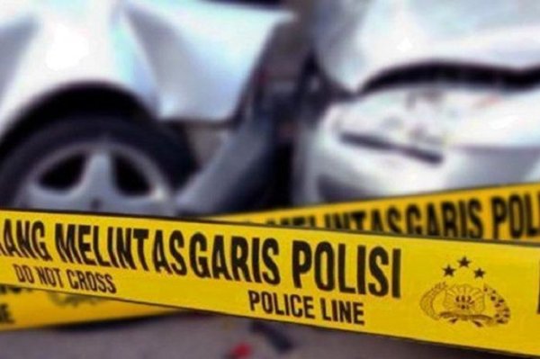 Terjadi Lakalantas di Jalan Terusan Buah Batu, Kota Bandung: Seorang Pengemudi Terjepit