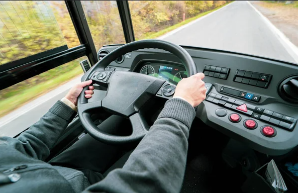 Orang Indonesia Pertama Lulus Tes Jadi Sopir Bus di Jepang