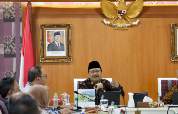 Presiden Terbitkan Inpres DTSEN 2025, Bansos Kini Berbasis Data Tunggal