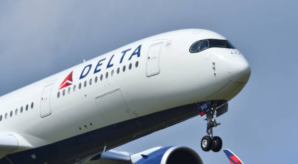 Pesawat Delta Air Lines Alami Insiden Pendaratan