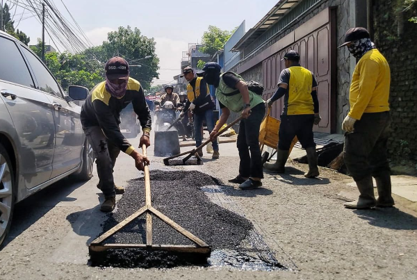 Bandung Fokus Benahi Infrastruktur Jalan, Warga Diminta Aktif Melapor