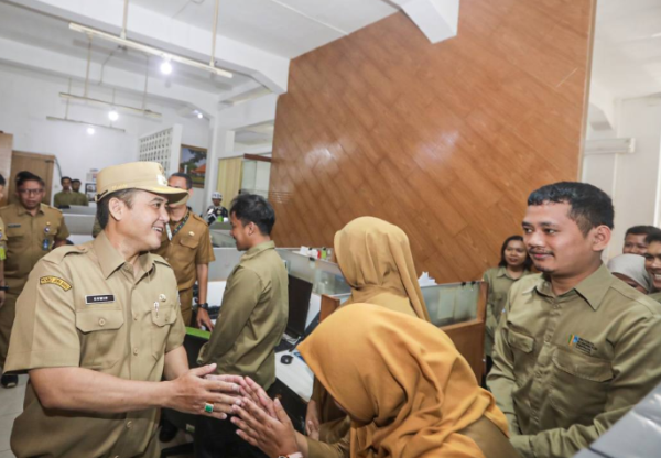 Erwin Tinjau Fasilitas Balai Kota Bandung, Minta Pelayanan Publik Lebih Nyaman
