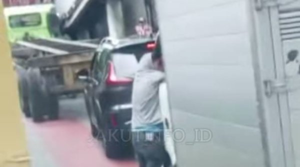 Aksi Pemalakan di Koja: Driver Mobil Box Dihentikan dan Dipalak di Lampu Merah Permai