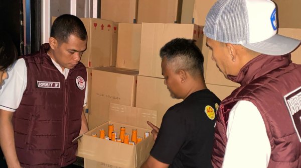 Sat Res Narkoba Polresta Bandung Sita Ribuan Botol Miras dalam Pekat
