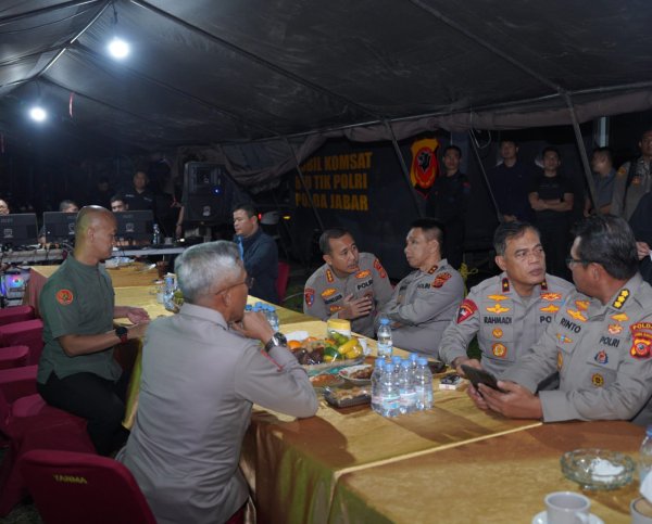 Kapolda Jabar Pimpin Pengamanan Sepak Bola PSSI BRI Liga 1 antara Persib Bandung Vs PSM Makasar