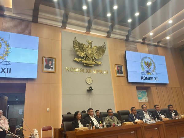 Komisi XII DPR Ungkap Ada Misskoordinasi dari Bahlil terkait Kebijakan Larang Pengecer Jual LPG 3 Kg