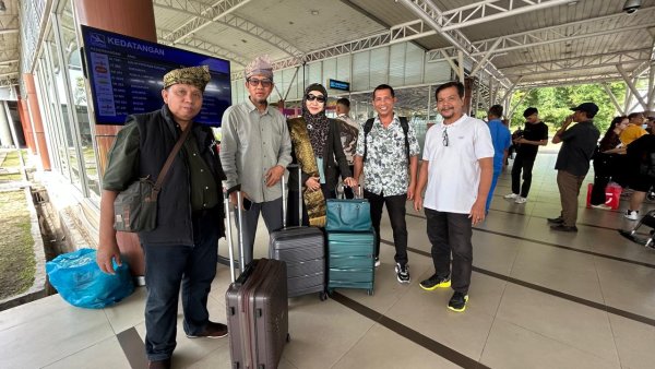 PWI Jawa Timur Tiba di Pekanbaru untuk HPN 2025