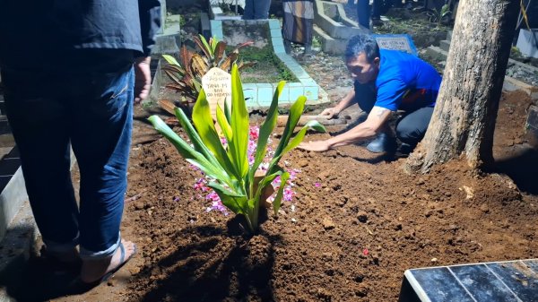 Satu Korban Tewas Kecelakaan GT Ciawi Asal Sukabumi Dimakamkan