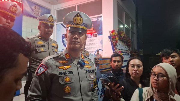 Viral Mobil Bernopol Sama di Sukabumi: Berujung Tilang, Begini Faktanya!