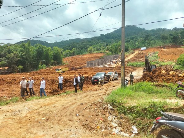Polemik Proyek Lahan di Bumiwangi, Warga Mengeluh Jalan Rusak