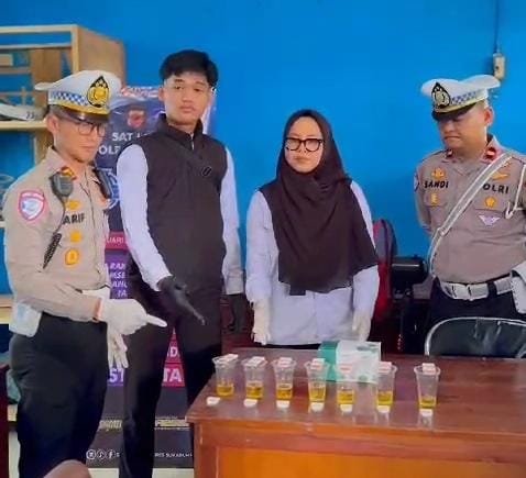 Satlantas Polres Sukabumi Tes Urine Sopir Bus dan Elf