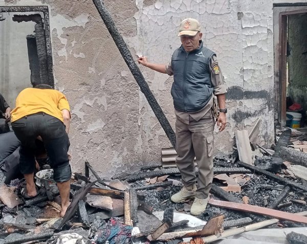 7 Jiwa di Pabuaran Sukabumi Mengungsi Akibat Rumah Ludes Dilalap Api