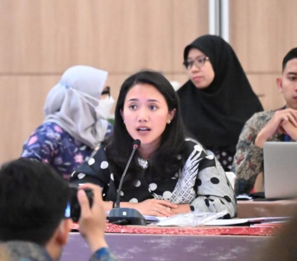 Rapat Bersama Bappenas, Puteri Komarudin Soroti Isu Lingkungan