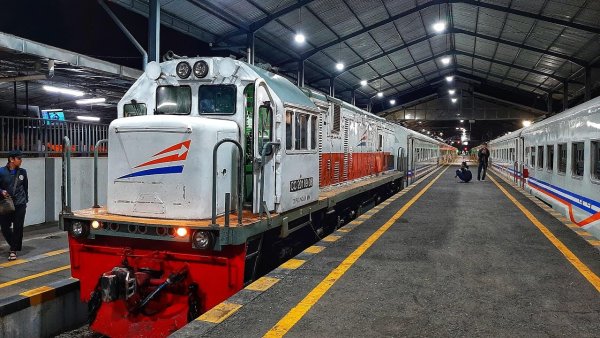 Imbas Anjloknya Argo Bromo, KAI Hentikan 48 Jadwal Kereta Hari Ini