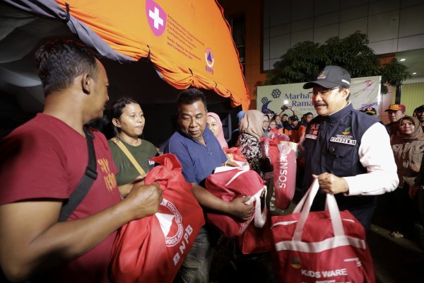 Kemensos Salurkan Bantuan Rp561 Juta untuk Korban Banjir di Bekasi