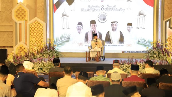 Di Masjid Raya Sheikh Zayed Solo, Menag Ungkap Kedahsyatan Al-Quran dalam Kehidupan
