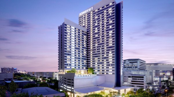 Gianfranco Zola Hadir di The Famous CFC Bangkok, Ascott Sajikan Pengalaman Penggemar Chelsea Kedua Kalinya