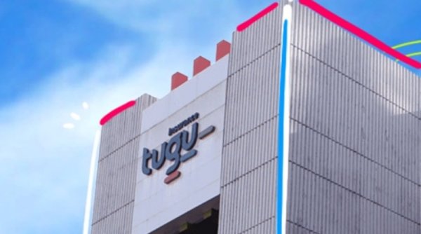 Presdir Tugu Insurance Raih The Best CEO in Digital Brand 2025