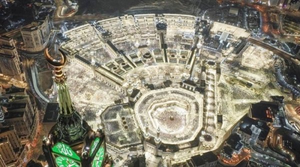 Lebih dari 3 Juta Jemaah Padati Masjidil Haram pada Malam ke-23 Ramadan