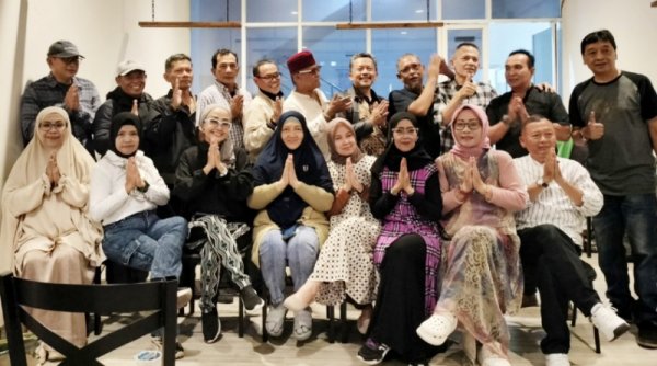 IKA SMAN Cimindi/13 Angkatan '83 Gelar Bukber di Cafe Baskha