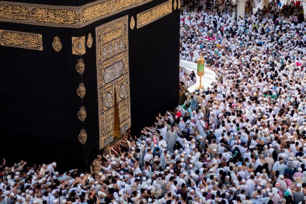Survei: Pendapatan Tak Menentu Jadi Hambatan Utama Menabung Haji