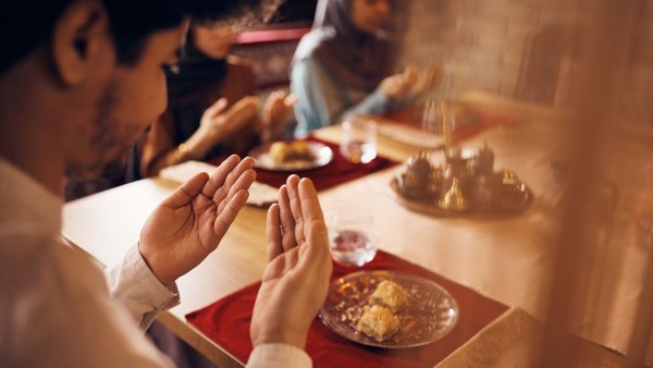 Keutamaan Puasa dan Doa Ramadhan di Hari Kedelapan