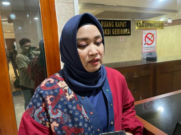 Dorong Pelayanan Kesehatan Ditingkatkan, Putih Sari : Agar Masyarakat Tidak Lagi Berobat ke Luar Negeri