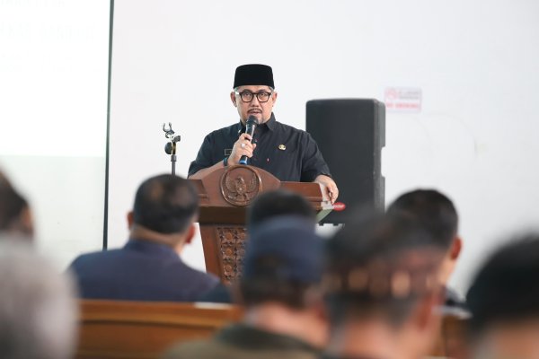 Sosialiasi Arah Kebijakan Penataan Desa, Kepala DPMD Minta Perangkat Desa Laksanakan Musdes