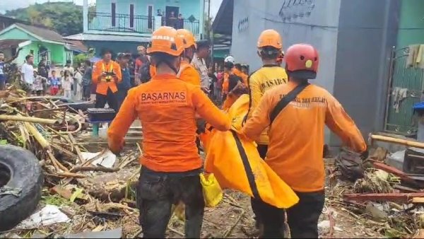 Ibu dan Anak Korban Banjir Palabuhanratu Sukabumi Ditemukan Meninggal