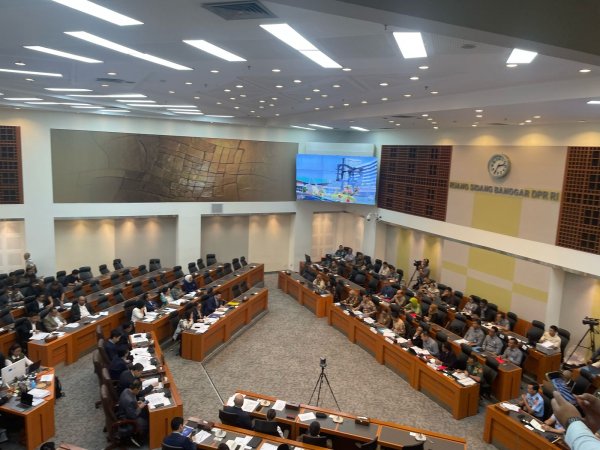 Komisi I DPR dan Pemerintah Sepakat Bawa RUU TNI Ke Paripurna