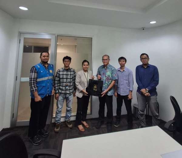 Kunjungan Rutin, PLN Depok Kota Jalin Silaturahmi dengan Pelanggan Potensial di Pesona Square