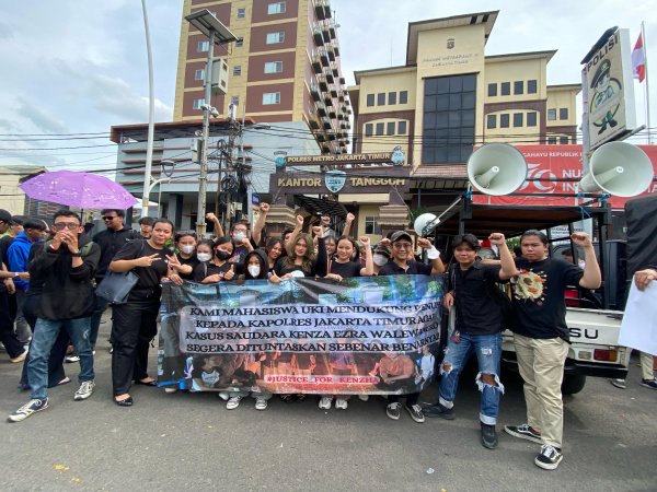 Mahasiswa UKI Gelar Aksi Damai, Tagih Kepastian Hukum Kasus Kenzha