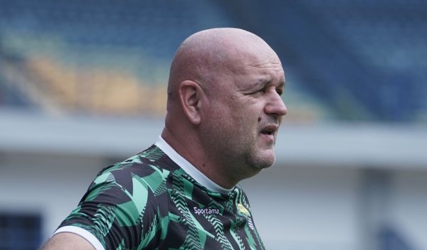 Hodak Ingatkan Pemain Persib Jaga Kebugaran Selama Libur Liga 1