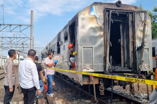 Polisi Tangkap Tersangka, Penyebab Pembakaran Gerbong Kereta di Stasiun Tugu