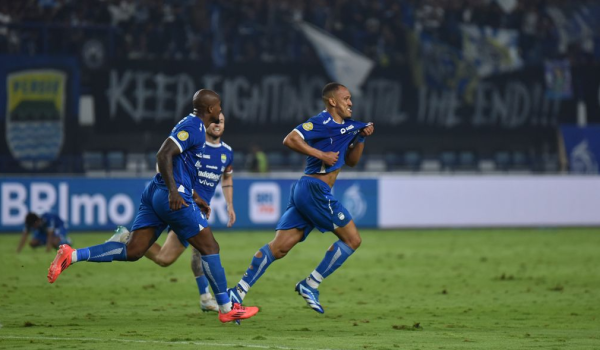 Persib Kokoh di Puncak, Balikkan Keadaan dan Kalahkan Bali United 2-1