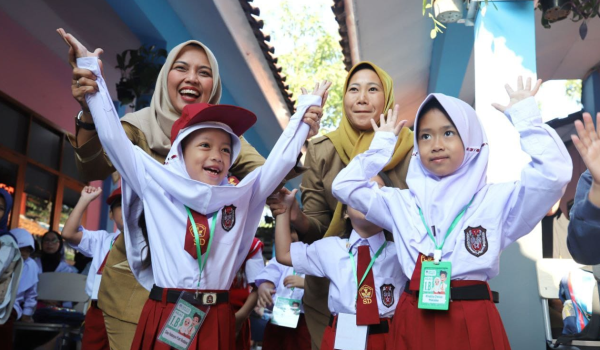 Pemkot Bandung Tunggu Arahan Resmi Terkait SPMB 2025, Farhan Ingatkan Soal Domisili