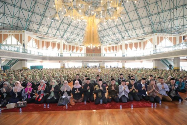 2.600 Guru Ngaji di Kota Bandung Siap Berantas Buta Huruf Al-Qur’an